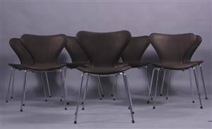 Arne Jacobsen. Sæt på otte stole model 3107. 8