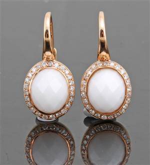 Diamond and agate earrings in 18kt approx. 0.35ct