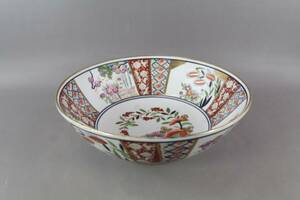 Skål med asiatiskt motiv