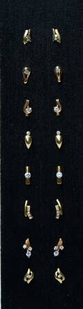 Otte par ørestikker af 14 kt. guld, alle prydet med cubic zirkonia. 16