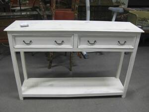 Sideboard, Vitmålat