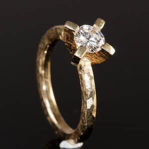 Ring, 14 kt guld, med 1.00 ct brillant