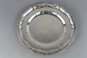 Bricka i silver E8