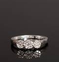 Diamantring i 18k vitguld med briljanter