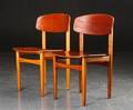 Børge Mogensen. To stole model 122, bøg og teak 2