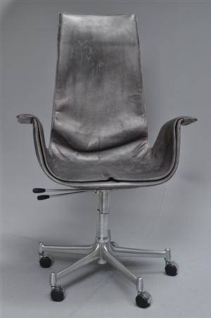 Preben Fabricius  Jørgen Kastholm. Tulip chair med vippefunktion, model FK 6725