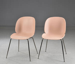 Gubi. Et par stole model Beetle 2