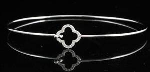 Bracelet in 14k  set with brilliant cut diamonds  0.24 ct