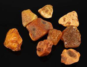 Samling uforarbejdet dansk rav, ca. 164 gram 9