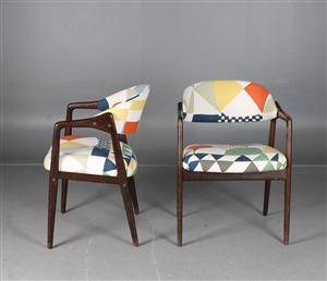 Gemla, ett par karmstolar, Josef Frank tyg 2