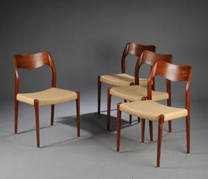 Niels. O. Møller 1920-1982. Fire spisestole af teaktræ model 71. 4