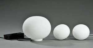 Jasper Morrison født 1959. Tre Flos Glo-Ball S pendler. 3