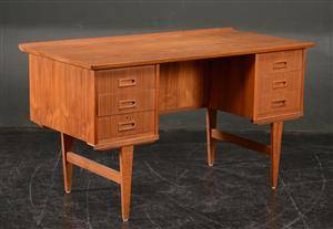 Skrivebord af teak - fritstående
