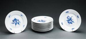 Kgl. Porcelæn. Blå blomst. Flettet. 11 