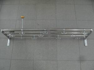 Hatthylla, metall
