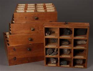 En samling mineraler fra Hornstrup Skole