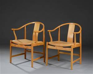 Hans J. Wegner. Par Kinastole, model PP66 2