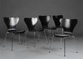 Arne Jacobsen. Sæt på fem stole, model 3107 5