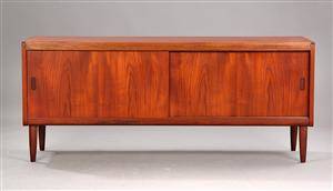 Dansk møbelproducent. Skænk, teak.