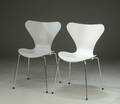Arne Jacobsen, et par 7er stole 2 Denne vare er sat til omsalg under nyt varenummer 4185915