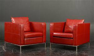 Par lænestole med rødt kunstlæderlæder 2