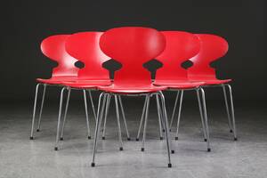 Arne Jacobsen. Sæt på seks stole, Myren, model 3101 6 