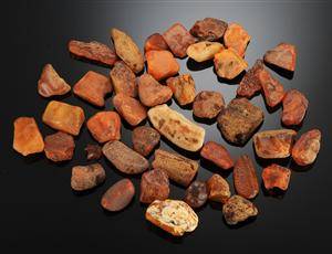 Samling rav, ca. 248 gram 42