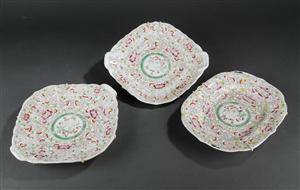 To tallerkner og fad, porcelæn, 19. årh.s slutning 3