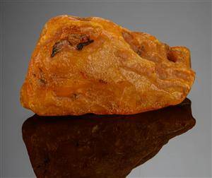 Dansk rav, upoleret ravklump, vægt 69 gr.