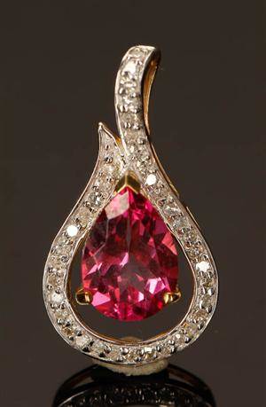Vedhæng, 9 kt guld med pink topas