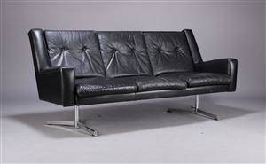 Dansk møbelproducent. Tre-pers. sofa