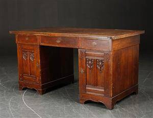 Kasseskrivbord af egetræ, 1900-tallets 1. halvdel