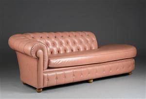 Chaiselong, chesterfield stil  