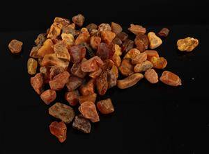 Samling uforarbejdet dansk rav, ca. 495 gram