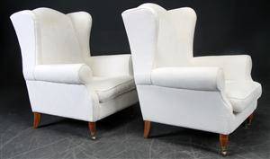 Par offwhite lænestole i Queen An form. 2