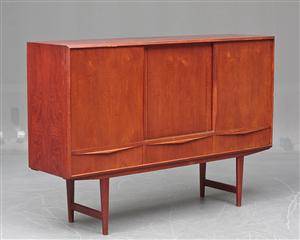 Dansk møbelproducent, høj skænk af teak