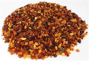 Dansk rav. Upolerede ravstykker ml. 0 - 2 g. Vægt 1528 g.