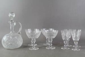 Glas 44 och karaff i kristall