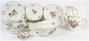 Royal Copenhagen m.m. Saksisk blomst. Middagsservice af porcelæn. 17