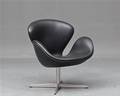Arne Jacobsen. Hvilestol Svanen af sort læder 