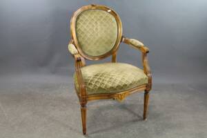 Karmstol i gustaviansk stil 