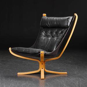 Sigurd Resell. Højrygget lænestol model Falcon