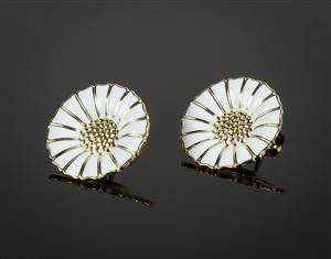 Georg Jensen Daisy ørestikker af forgyldt sterlingsølv. 2