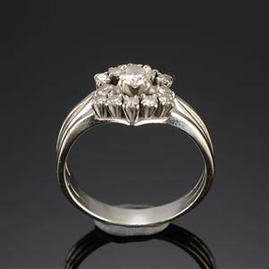 Brillantring af hvidguld