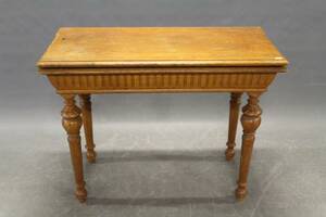 Spelbord i ek Nyrenässans