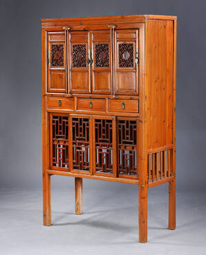 Kinesisk skabsmøbel af lakeret træ, 1900-tallet