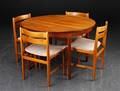 Cirkulært bord med plader samt 4 spisestole, teak, dansk møbelproducent 7