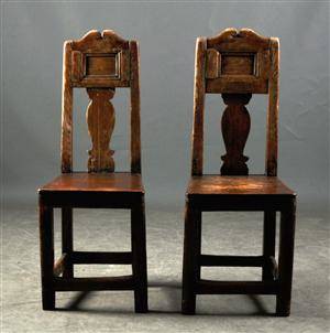 Ett par allmogestolar, 1800-tal 2