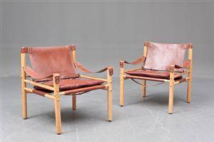 Arne Norell. Par safaristole i asketræ, model Scirocco 2