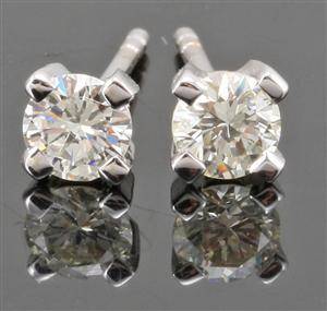 Earrings in 14k set with brilliant cut diamonds 0.48 ct. This lot has been put up for resale under the new lot no. 3516118